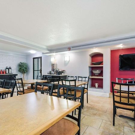 Econo Lodge Del City Esterno foto